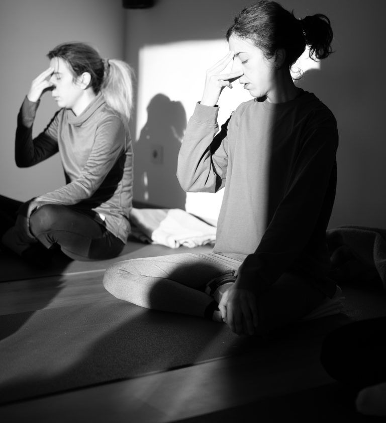 Primera clase del reto de yoga sensible: APRENDE A RESPIRAR